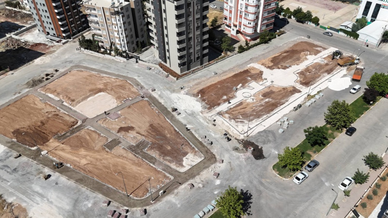 Karaköprü Doğukent Mahallesi’nde Yeni Parklar Yapılıyor