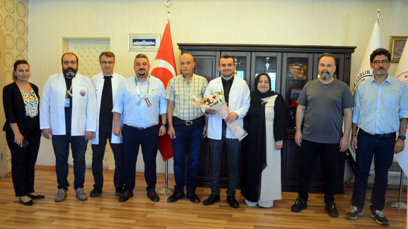 Şanlıurfa Mehmet Akif İnan Eğitim ve Araştırma Hastanesi’nde Acil Tıp Uzmanı Mezun Oldu