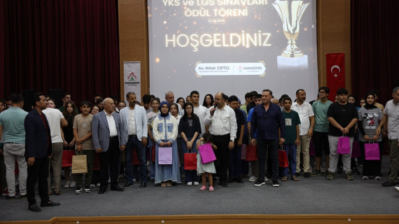 Karaköprü'de YKS ve LGS’de Başarı Gösteren Öğrenciler Ödüllendirildi