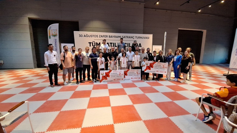 Şanlıurfa'da 30 Ağustos Zafer Bayramı Satranç Turnuvası Sona Erdi