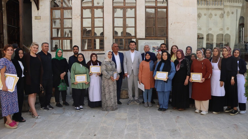 Şanlıurfa'da Yöresel Yemek Eğitimine Katılan Kursiyerlere Sertifikaları Verildi