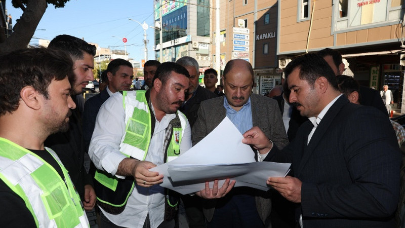 Başkan Gülpınar, Divanyolu Caddesi’nde Çalışmaları İnceledi