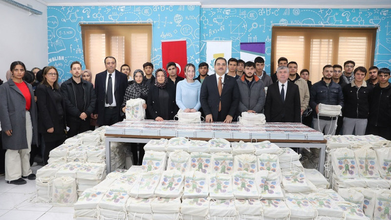 Başkan Canpolat'tan Üniversiteye Hazırlanan Gençlere Destek