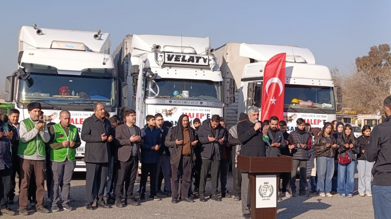 Şanlıurfa'dan Halep'e 3 Tır İnsani Yardım Malzemesi Gönderildi