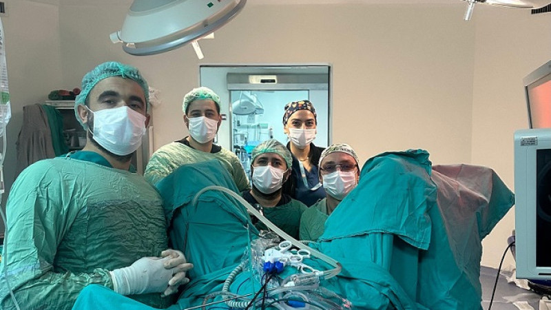 Viranşehir Devlet Hastanesi’nde V-Notes Yöntemiyle Kapalı Tüp Ligasyonu Ameliyatı Gerçekleş