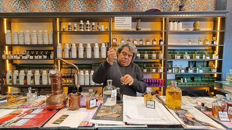 Şanlıurfa’dan Kritik Uyarı: “Ucuz Koku Sandığınızdan Daha Tehlikeli Olabilir!”