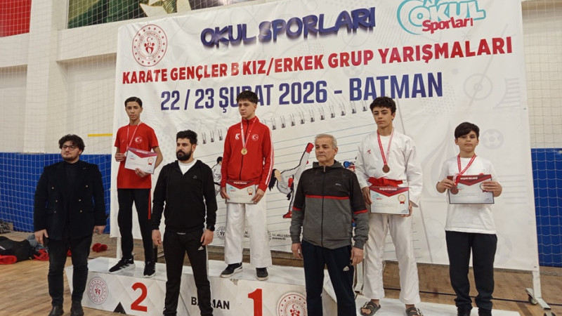 Şanlıurfa Sporlu Futbolcular Batman’daki Yarı Finalden Madalyalarla Döndü