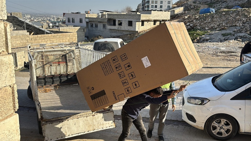 Eyyübiye'de Ramazan Ayında Yetimlere ve İhtiyaç Sahiplerine Yardımlar Sürüyor