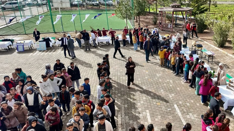 Akçakale’de “Bilimle Yolculuk” Sakça’da Öğrencilerle Buluştu