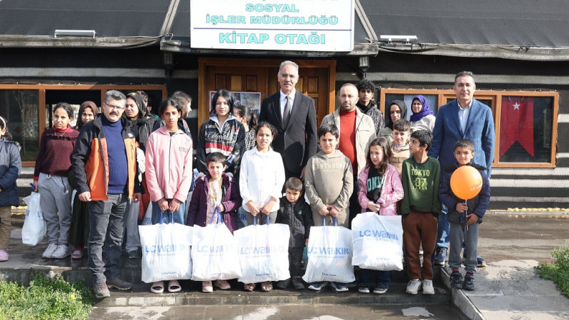 Eyyübiye’de Yetim ve Öksüz Çocukların Bayramlık Sevinci