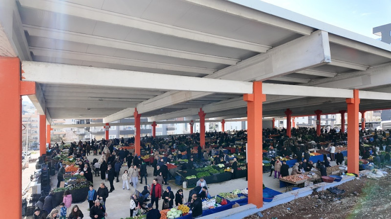 Karaköprü Akbayır Mahallesi’nde Yeni Semt Pazarı Hizmete Açıldı