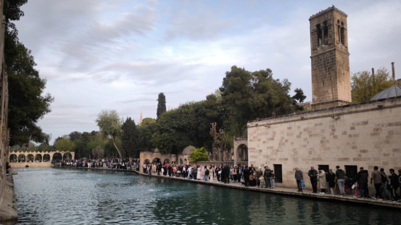 Türkiye Nüfusunun Yüzde 49,98'ini Kadınlar, Yüzde 50,02'sini Erkekler Oluşturdu