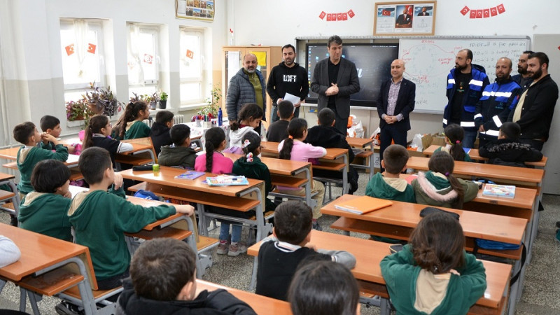 Dicle Gönüllüleri’nden Öğrencilere Destek