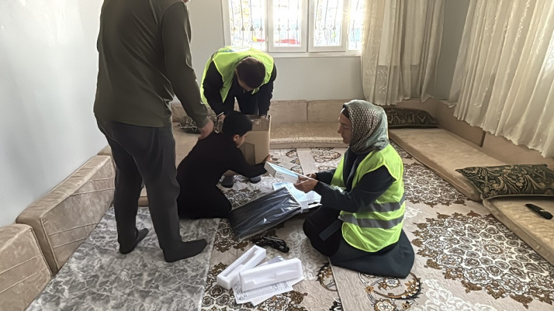 Eyyübiye’de Yetimlere Destekler Sürüyor