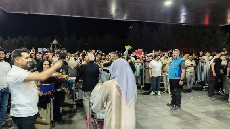 Şanlıurfa İlk Hacılarını Coşkuyla Karşıladı