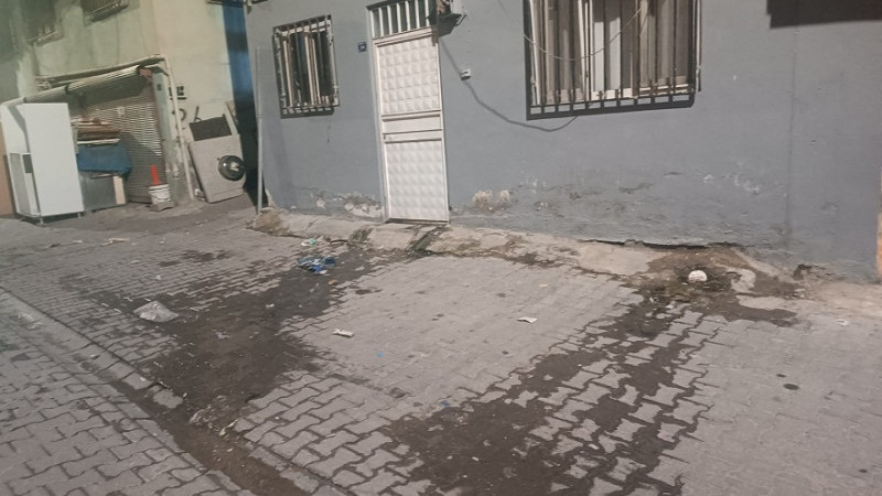 Şanlıurfa’da Logar ve Su Sızıntısı Mahalleliyi İsyan Ettirdi