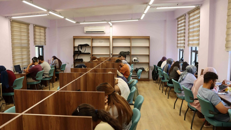 Karaköprü'de Öğrenciler LGS, YKS, KPSS, AGS, TUS ve ALES sınavlarına Hazırlanıyor