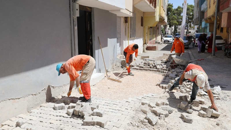 Haliliye  İlçe Genelinde Üst Yapı Çalışmaları Sürüyor