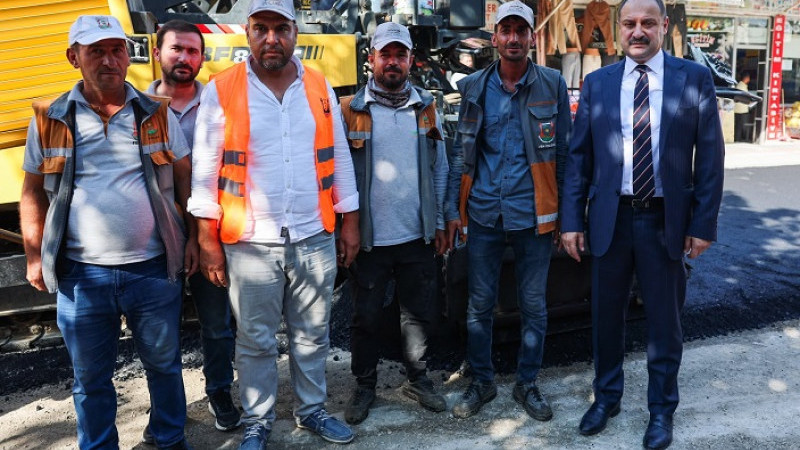 Başkan Mehmet Kasım Gülpınar, Hilvan'da Temaslarda Bulundu