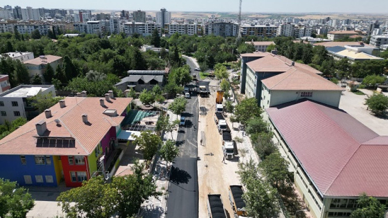 Şanlıurfa Büyükşehir Belediyesi'nden Siverek'in Caddelerinde Yol Çalışması