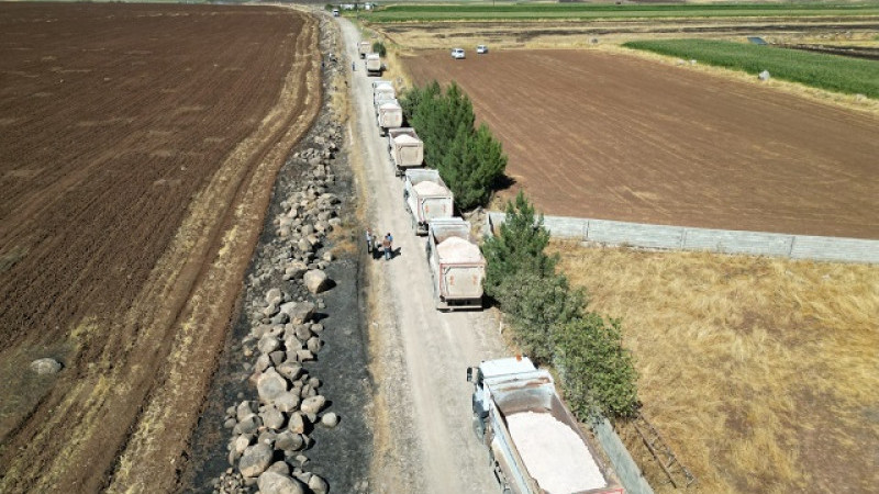 Büyükşehir Belediyesi Siverek'in Keçiburç Mahallesinde Yolları Yeniliyor