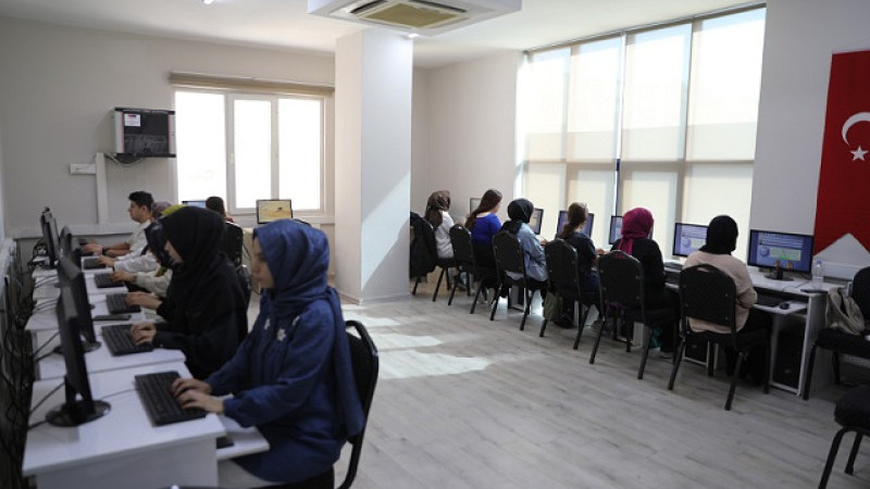 Haliliye'de Gençlere Ücretsiz F Klavye Eğitimi Veriliyor