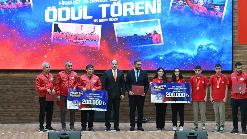 TEKNOFEST Güneydoğu Yarışmalarında Dereceye Giren Takımlara Ödülleri Verildi